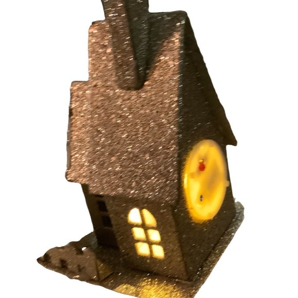 Christmas Village Lighted Cardboard House Battery Operated - Picture 8 of 11